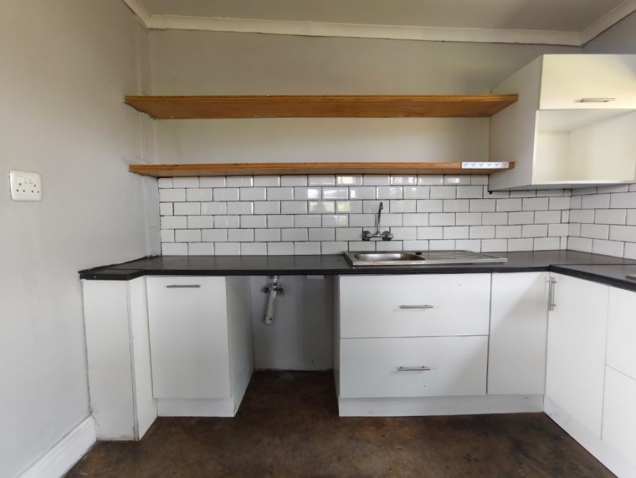 1 Bedroom Property for Sale in Hartbeesfontein North West